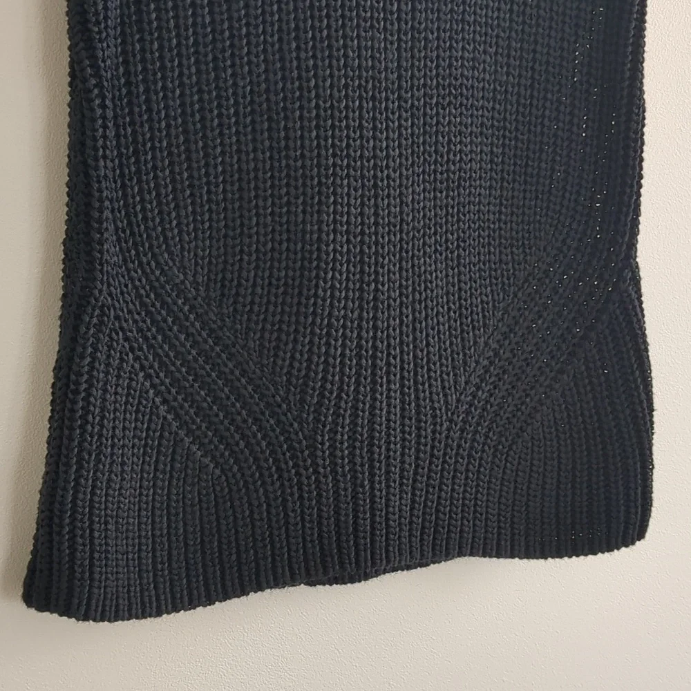 Women's LOFT Black Crochet Sleeveless Sweater (Size M) - Picture 3 of 4